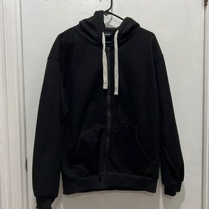 Black men’s fleece sweater size Medium